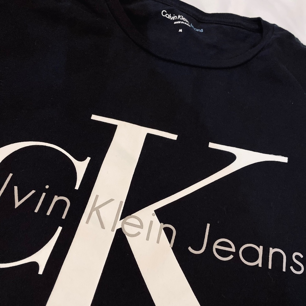 💛CALVIN KLEIN Classic black tshirt